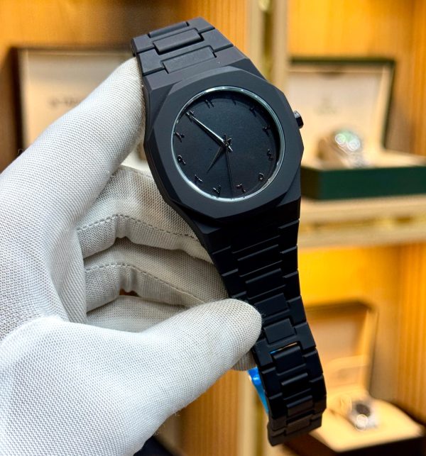 Black Aura Quartz Watch –