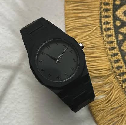 Black Aura Quartz Watch –